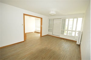 appartement à la location -   25700  VALENTIGNEY, surface 75 m2 location appartement - APR715486